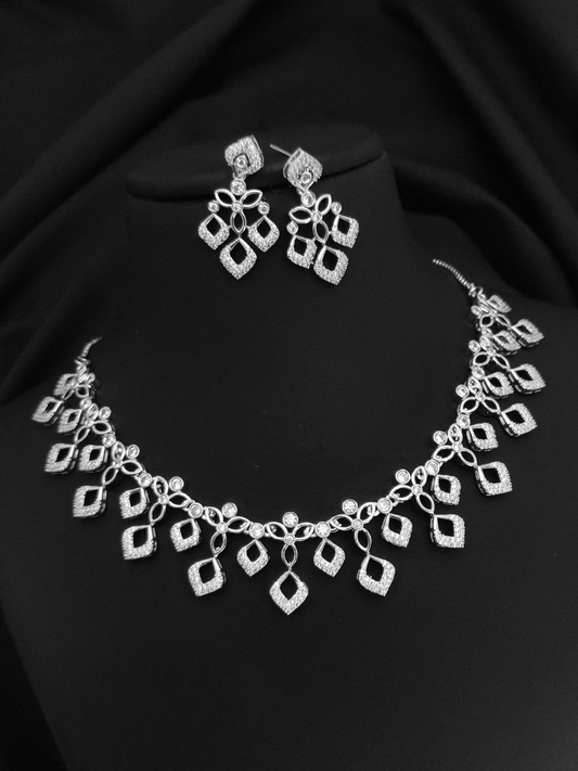 Shimmering Square Necklace Set