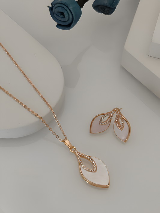 Pearlescent Leaf Pendant Set