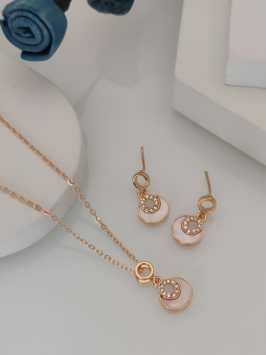 Circular Pearl Pendant Set