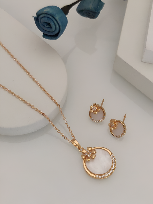 Floral Circle Pendant Set