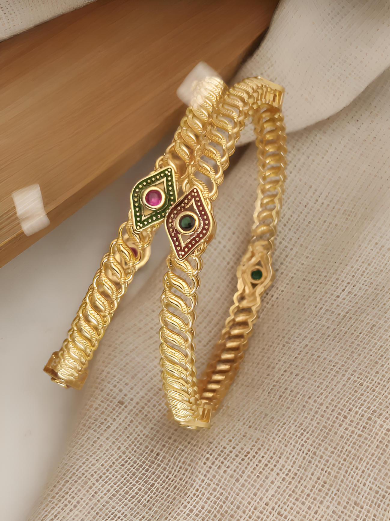 Diamond-Shaped Gold-Plated Bangle Set