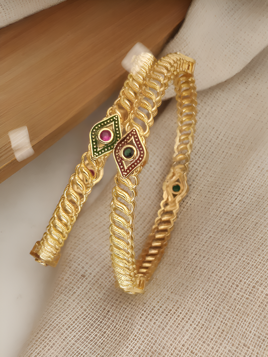 Diamond-Shaped Gold-Plated Bangle Set